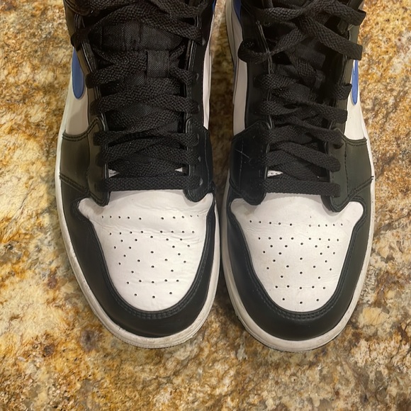 Air Jordan 1 Mid mens - Picture 2 of 10